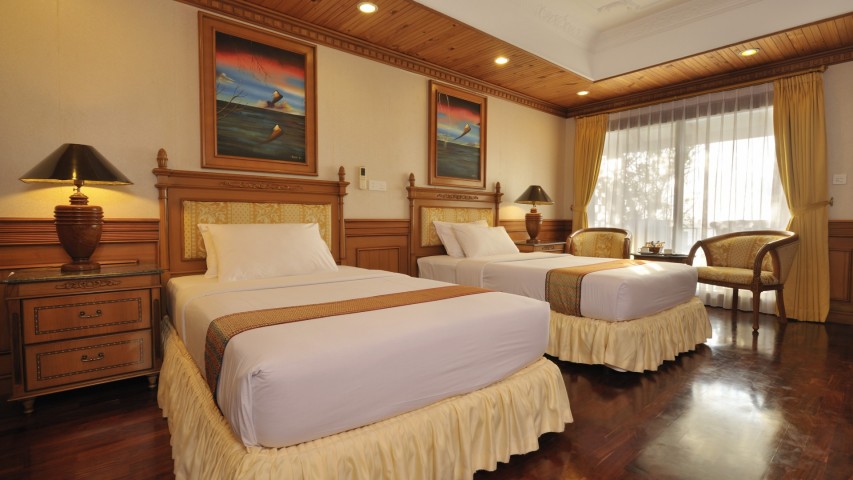 房型内部设施图片参考，如无边泳池与电视及音响， 总统套房-Presidential Suite maldievs(马尔代夫太阳岛 Sun Island Resort) 